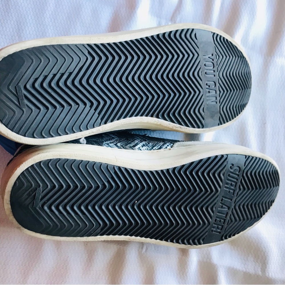 P448 Black, White & Gray Low-Top Sneakers - Picture 8 of 13